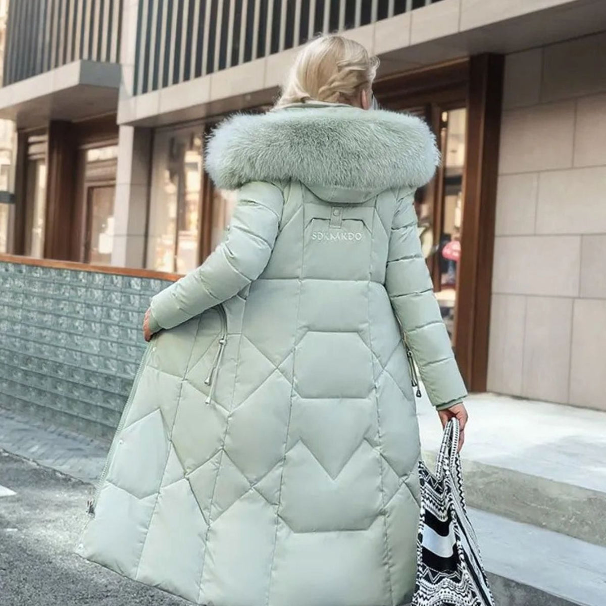 Women's Knee-Length Hooded Coat with Faux Fur Trim