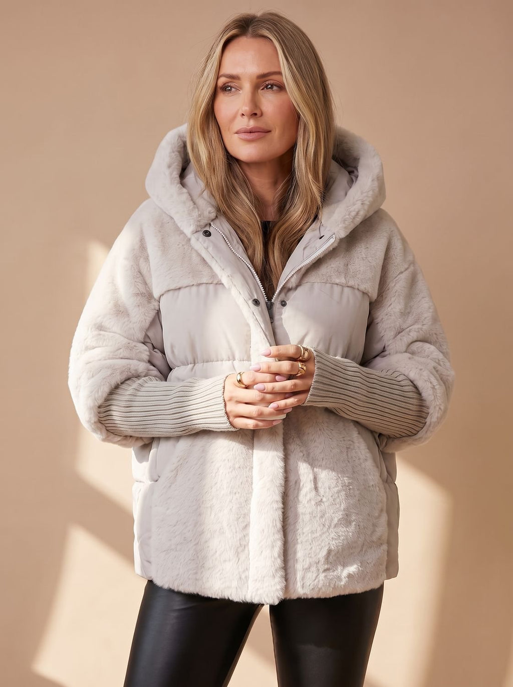 Women's Faux Fur Hooded Short Padded Jacket