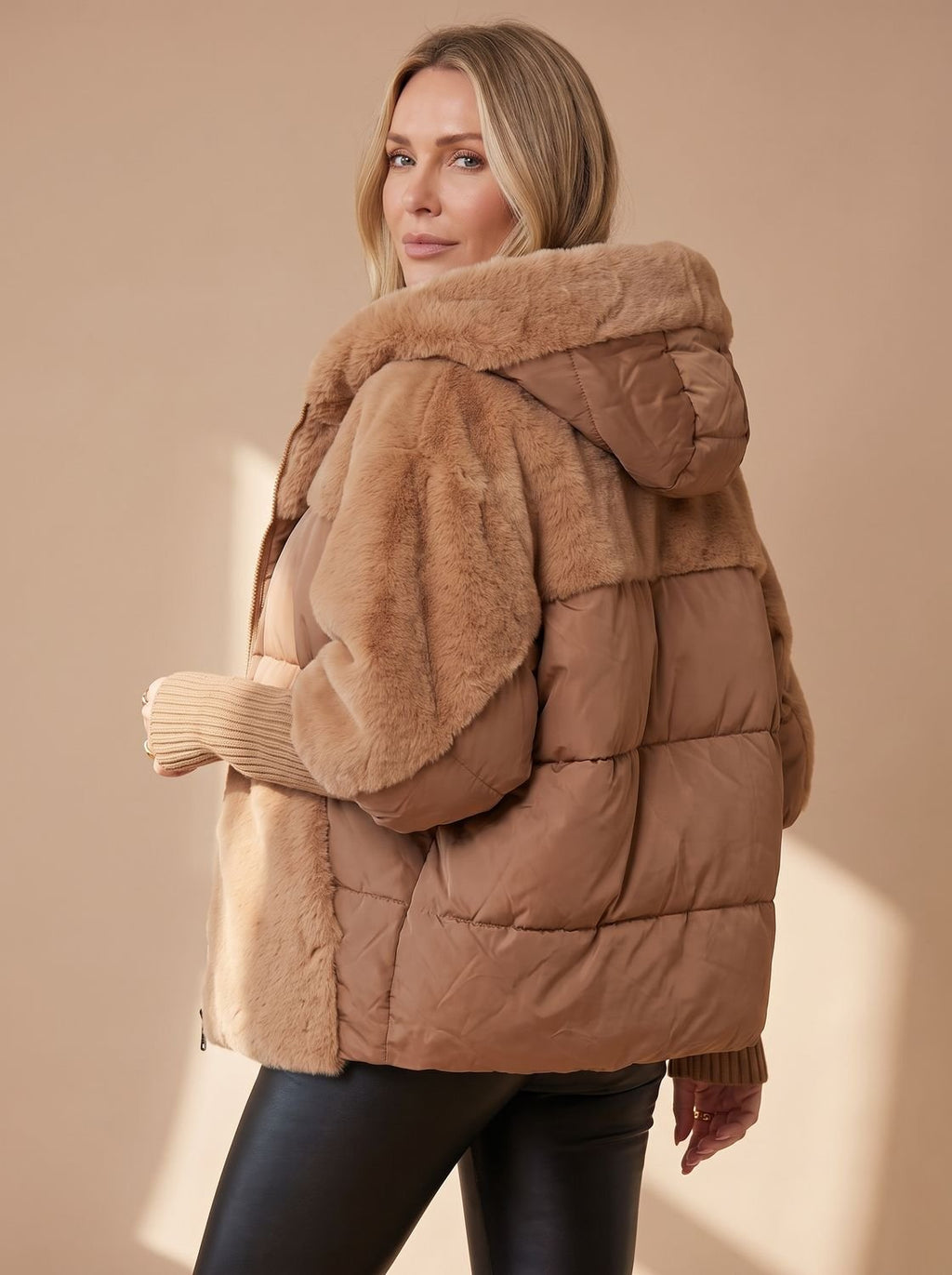 Women's Faux Fur Hooded Short Padded Jacket