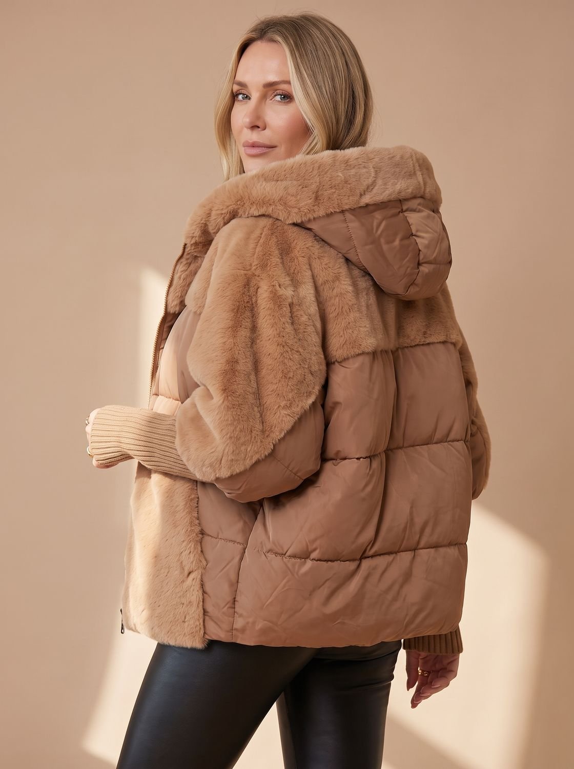 Women's Faux Fur Hooded Short Padded Jacket