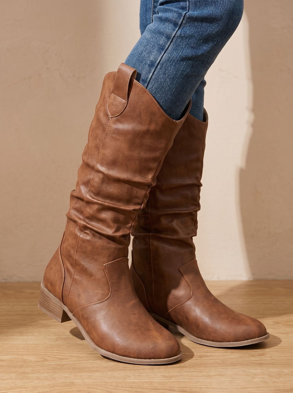 Women's Pull-On Flat Western Knee-High Boots with Wide Shaft