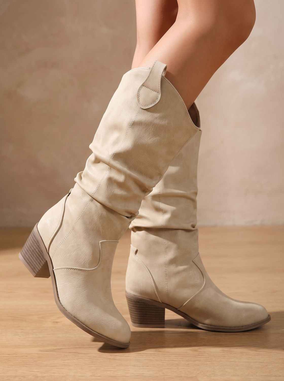 Women's Pull-On Flat Western Knee-High Boots with Wide Shaft